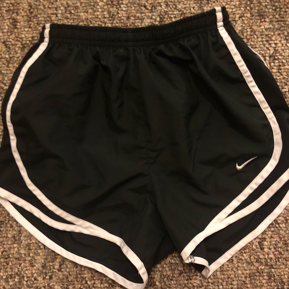 Black Nike shorts